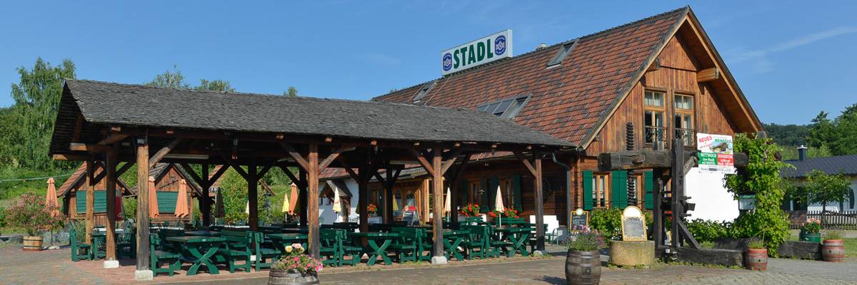 weinstadl_aussen.jpg weinstadl_aussen.jpg